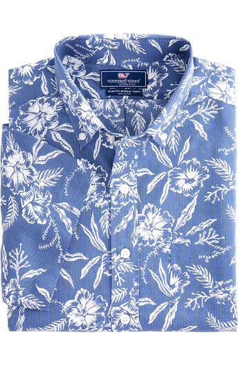 Find the Latest Men's Clothing at vineyardvines.com