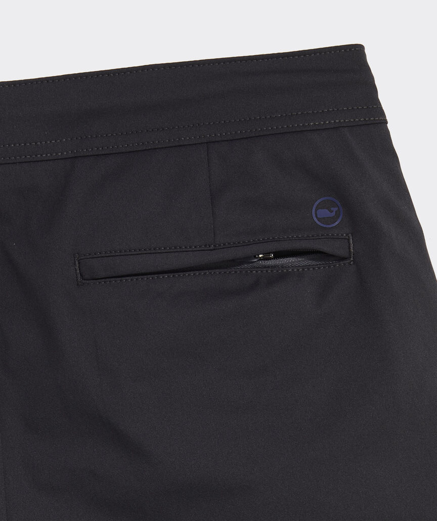 7 Inch On-The-Go Warp Knit Performance Shorts