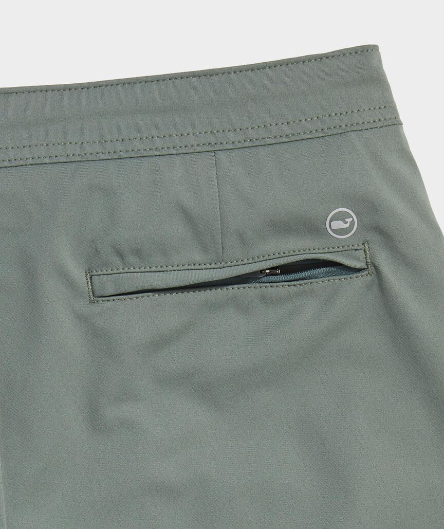 7 Inch On-The-Go Warp Knit Performance Shorts