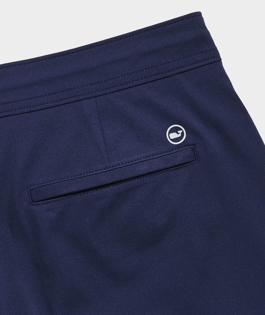 7 Inch On-The-Go Warp Knit Performance Shorts